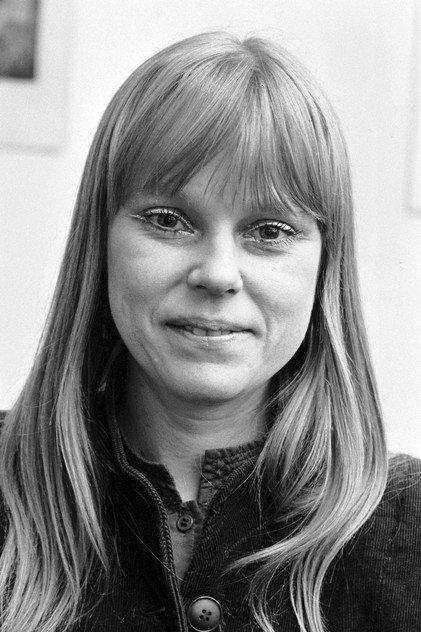 Lenka Kořínková - Actor Profile Photo