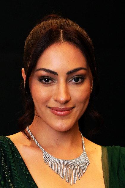 Jeniffer Piccinato - Actor Profile Photo
