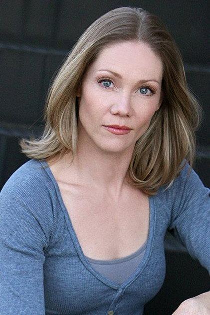 Nikki Tomlinson - Actor Profile Photo
