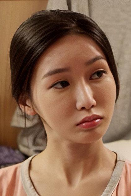 Sung Ah-yoon - Actor Profile Photo