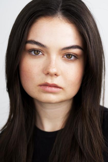 Ella Kennedy Davis - Actor Profile Photo