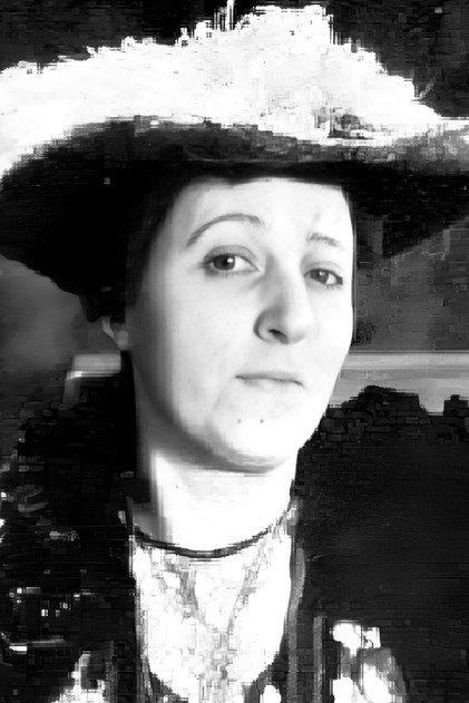 Fern Emmett - Actor Profile Photo