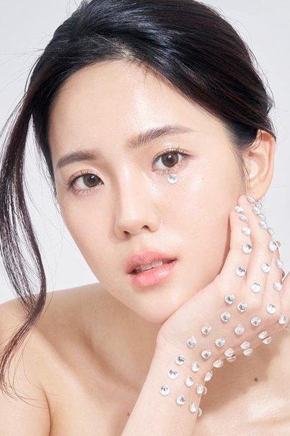 Janistar Phomphadungcheep - Actor Profile Photo