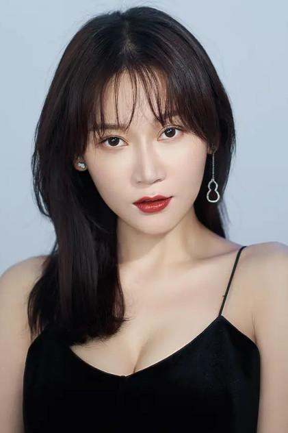 He Yutong - Actor Profile Photo