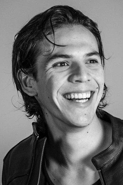 Andrés Estrada - Actor Profile Photo