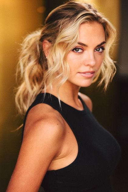 Brook Sill - Actor Profile Photo