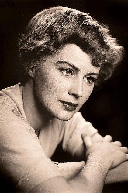 Rebecca Sand - Actor Profile Photo