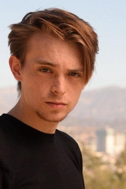 Dylan Riley Snyder - Actor Profile Photo