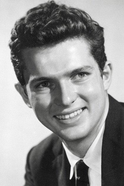 Geoffrey Horne - Actor Profile Photo