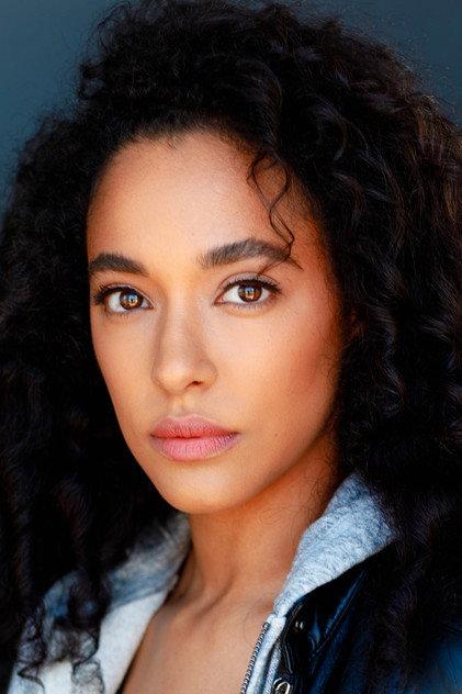 Adrienne Thomas - Actor Profile Photo
