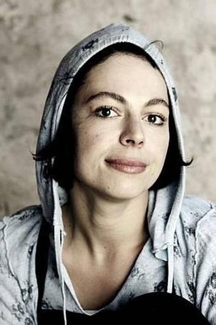 Cäthe - Actor Profile Photo