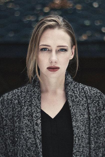 Elena Ozari - Actor Profile Photo