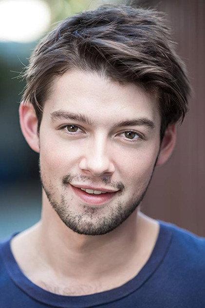Ryan Munzert - Actor Profile Photo