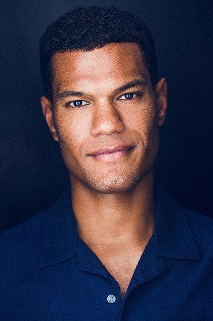 Sullivan Jones - Actor Profile Photo
