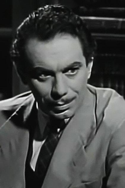 Nikos Tzogias - Actor Profile Photo