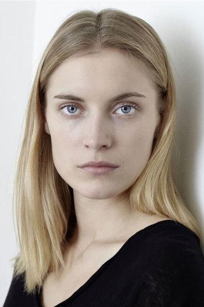 Adriane Gradziel - Actor Profile Photo