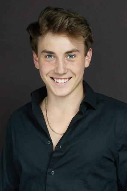 Noah Aronstein - Actor Profile Photo