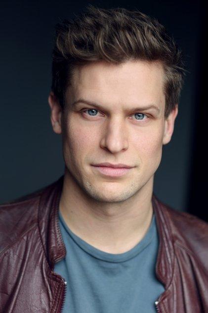 Max Bennett - Actor Profile Photo