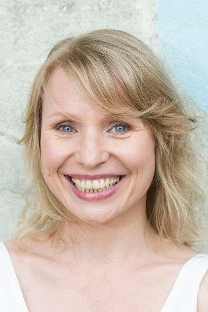 Stephanie Schönfeld - Actor Profile Photo