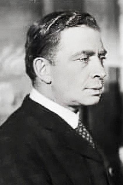 Nicolás Fregues - Actor Profile Photo