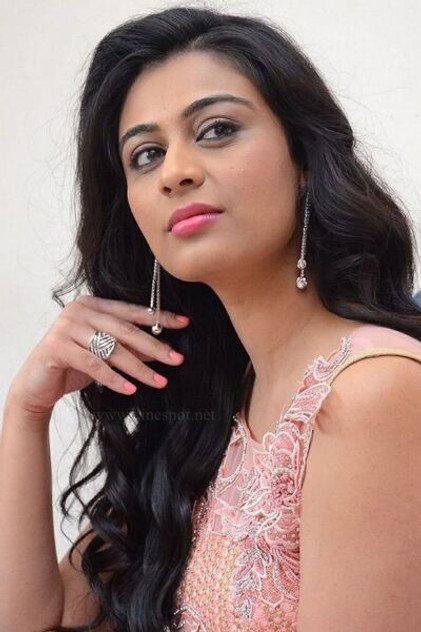 Neha Hinge - Actor Profile Photo