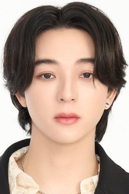 Hassanat Piniwat - Actor Profile Photo
