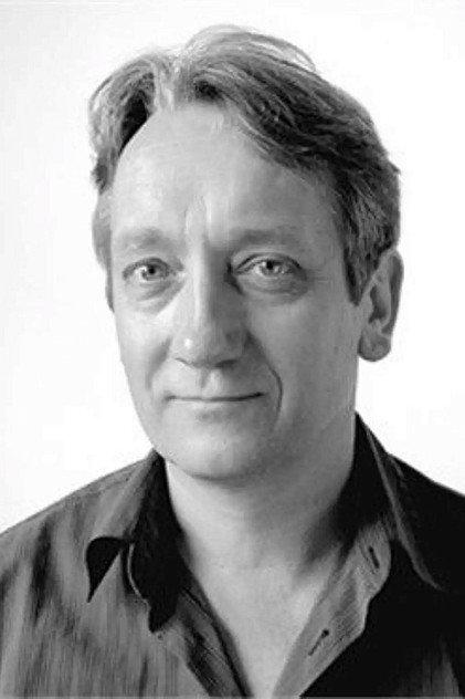 Lee Cornes - Actor Profile Photo