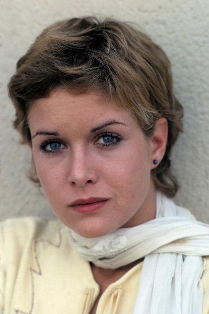 Season Hubley - Actor Profile Photo