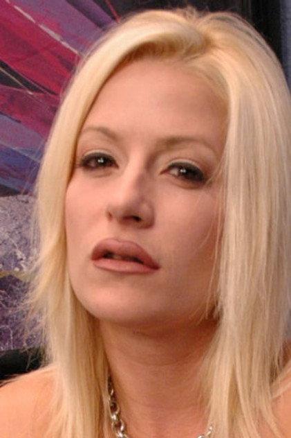 Lauren Kain - Actor Profile Photo