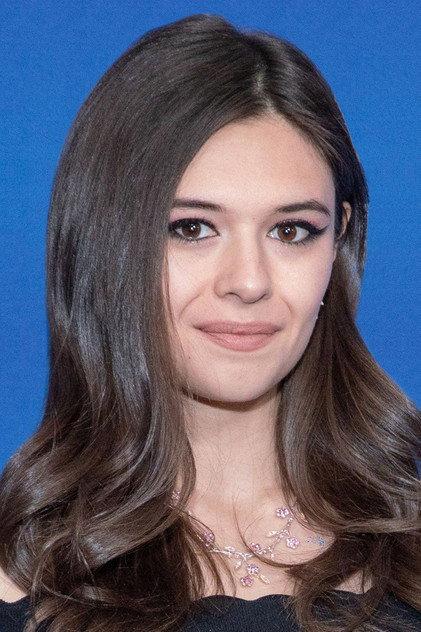 Nicole Maines - Actor Profile Photo