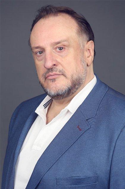 Fernando Albizu - Actor Profile Photo