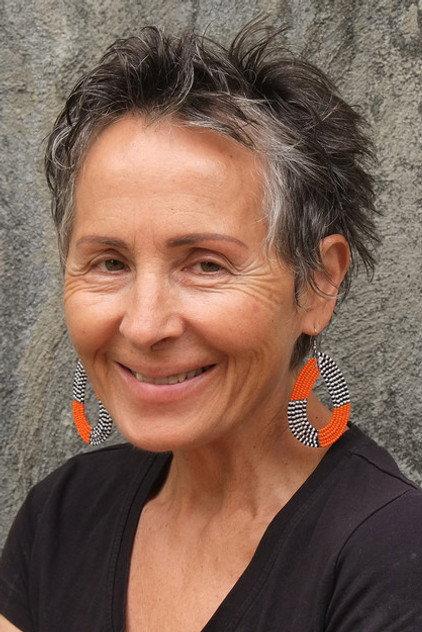 Elaine Brière - Actor Profile Photo