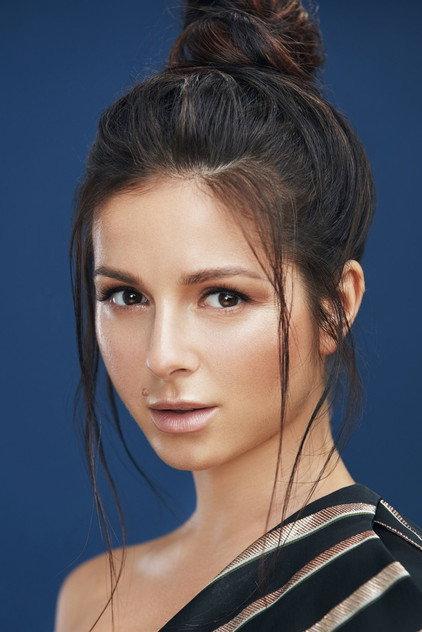 Anna Shurochkina - Actor Profile Photo