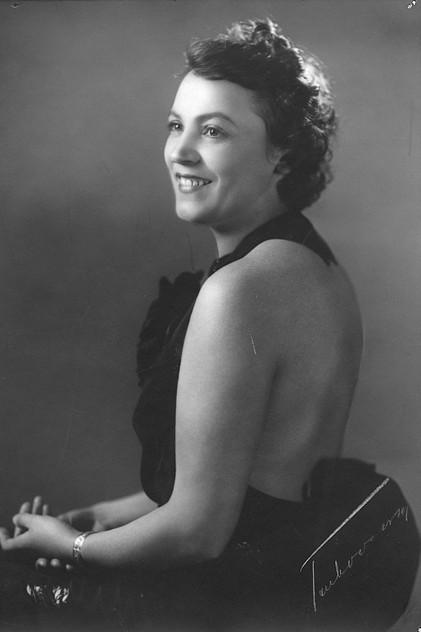 Emmi Jurkka - Actor Profile Photo