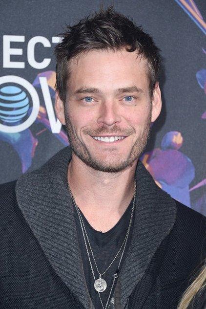 Christopher Backus - Actor Profile Photo
