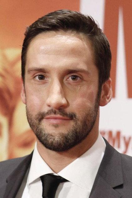Juston Street - Actor Profile Photo