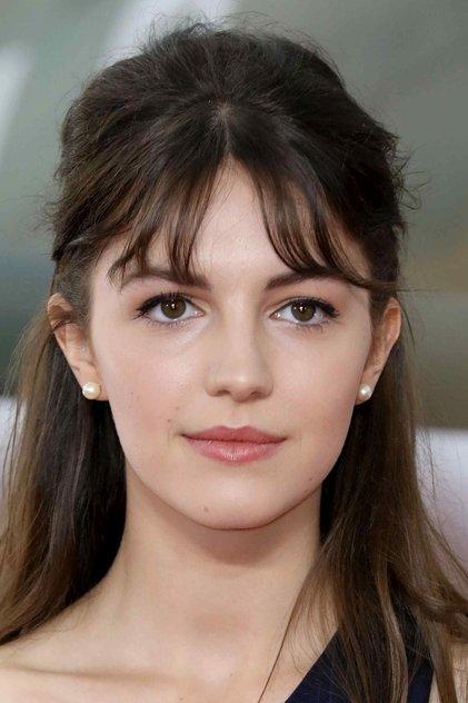 Ella Hunt - Actor Profile Photo