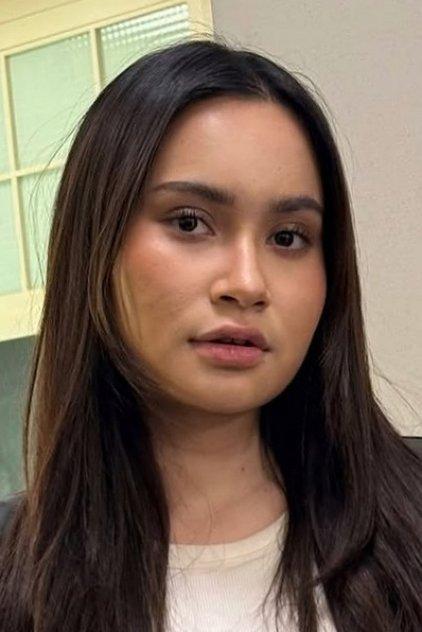 Satine Zaneta - Actor Profile Photo