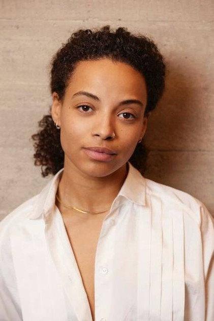 Naomi Simmonds - Actor Profile Photo