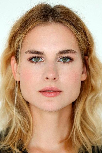 Varvara Komarova - Actor Profile Photo