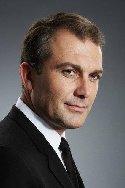 Orhan Günşiray - Actor Profile Photo