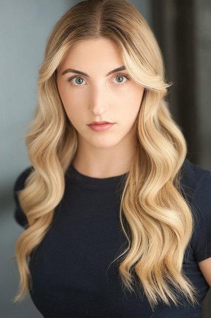 Mackenzie Smart - Actor Profile Photo