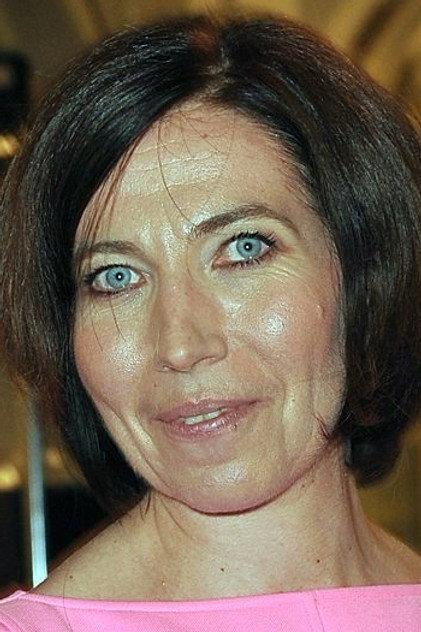 Elise Larnicol - Actor Profile Photo