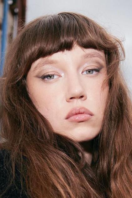 Lilla Kizlinger - Actor Profile Photo