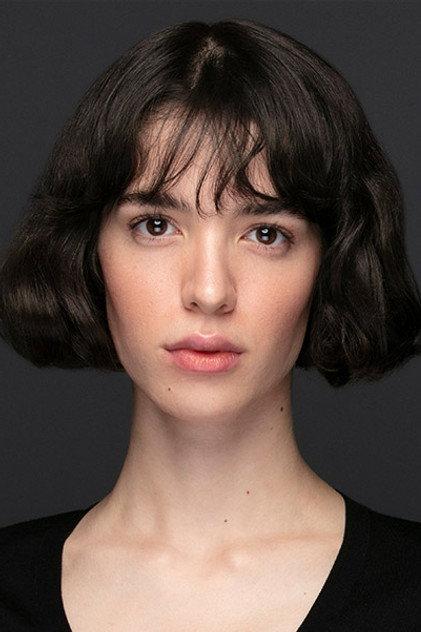 Yaprak Medine - Actor Profile Photo