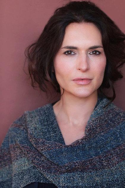 Catherine Siggins - Actor Profile Photo