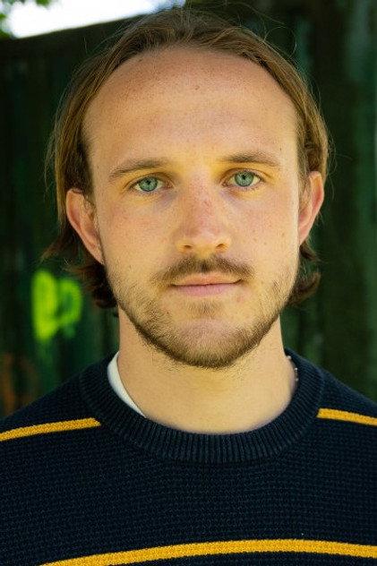 Oliver Baines - Actor Profile Photo