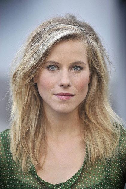 Zoe Weiland - Actor Profile Photo