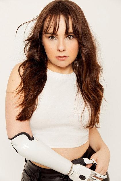 Kiersten Kelly - Actor Profile Photo