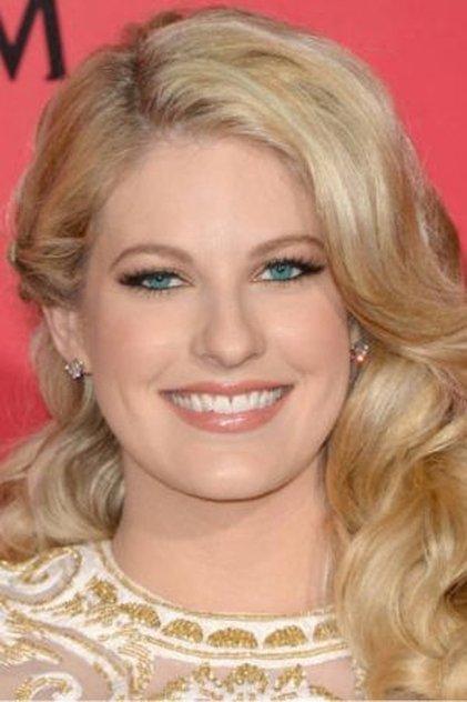 Stephanie Leigh Schlund - Actor Profile Photo